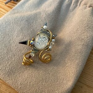 Liztech pin